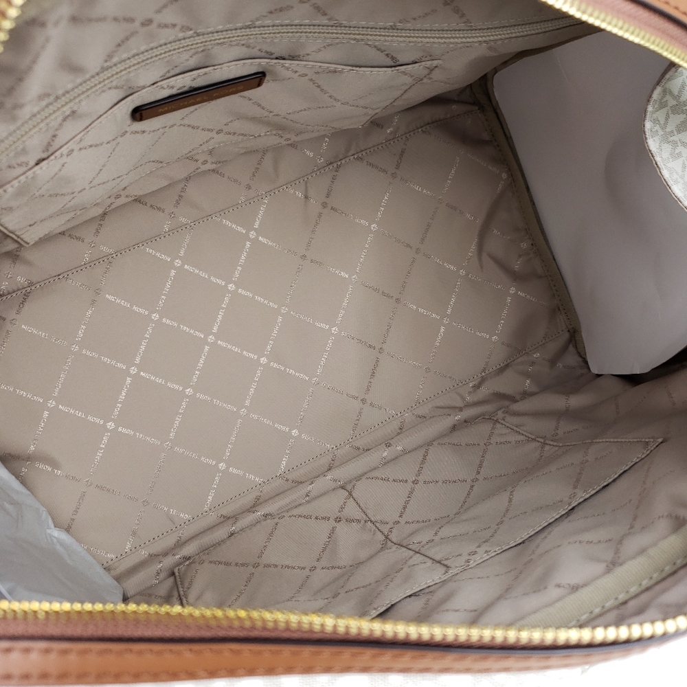 🌺NWT Michael Kors travel LG weekender bag Vanilla - Picture 6 of 8